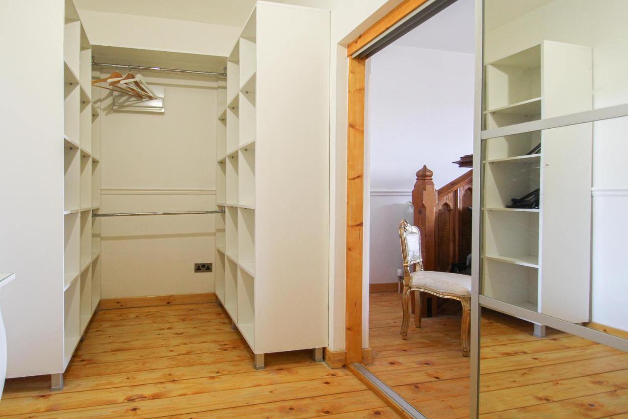 Lavish 2 Bed Sleeps 5 Near Lanark Appartement Carstairs Buitenkant foto