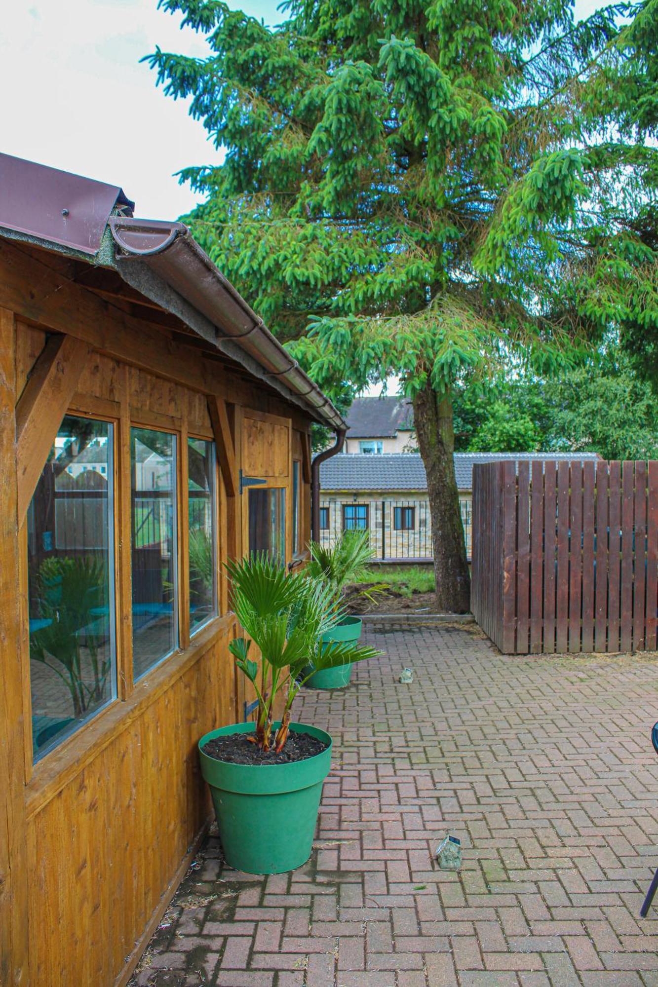 Lavish 2 Bed Sleeps 5 Near Lanark Appartement Carstairs Buitenkant foto