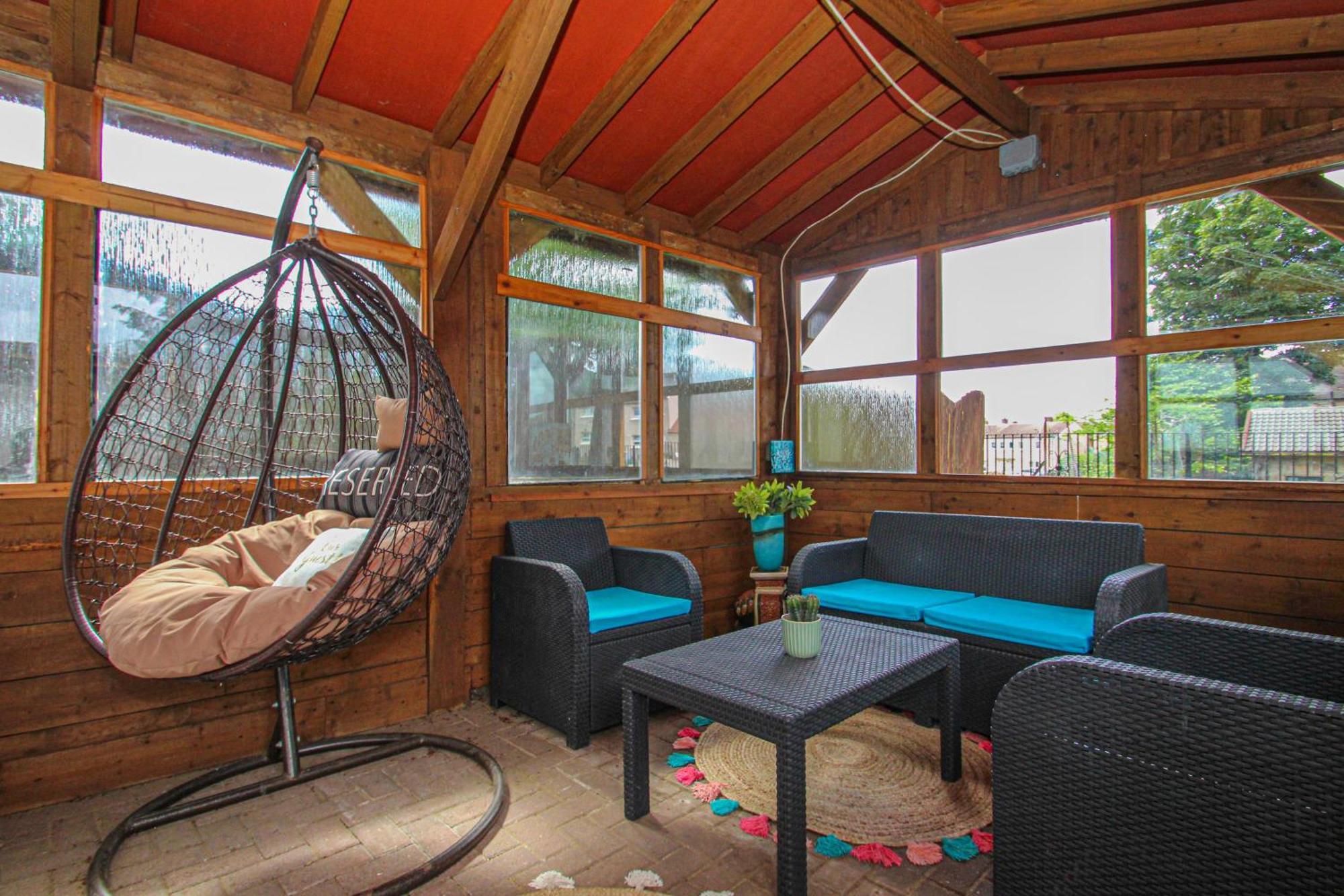 Lavish 2 Bed Sleeps 5 Near Lanark Appartement Carstairs Buitenkant foto